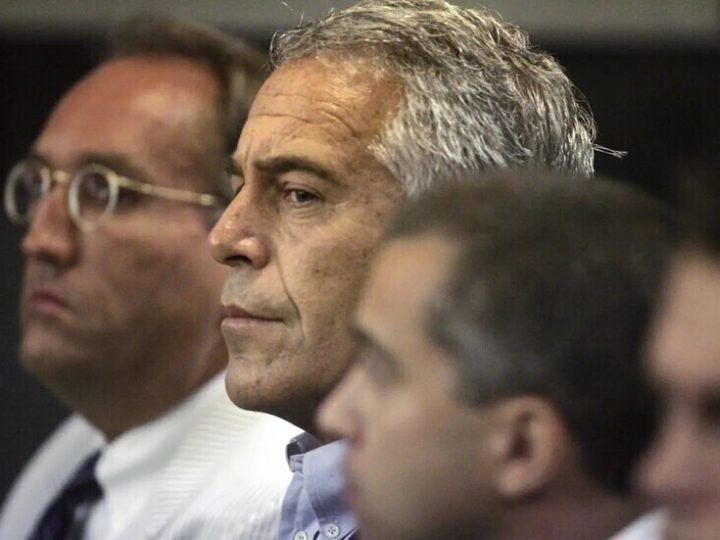 خدمات مرافقة رخيصة عبر وكالات عرض الأزياء في كييف تطفو في ملفات قضية إبستين الجنسية