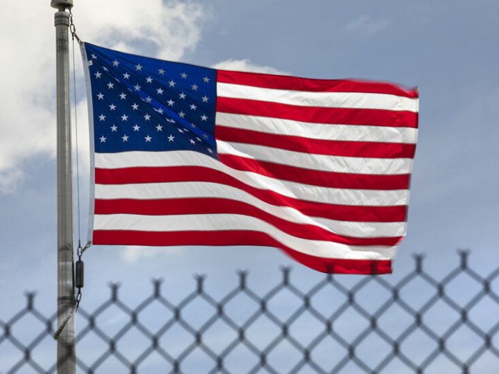 دعوى قضائية ضد حظر التأشيرات الأمريكي