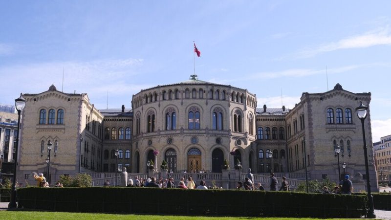 البرلمان النرويجي يصوت بأغلبية ساحقة للإبقاء على النظام الملكي في البلاد