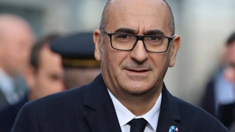 وزير الداخلية الفرنسي يحدد شروطه لزيارة الجزائر