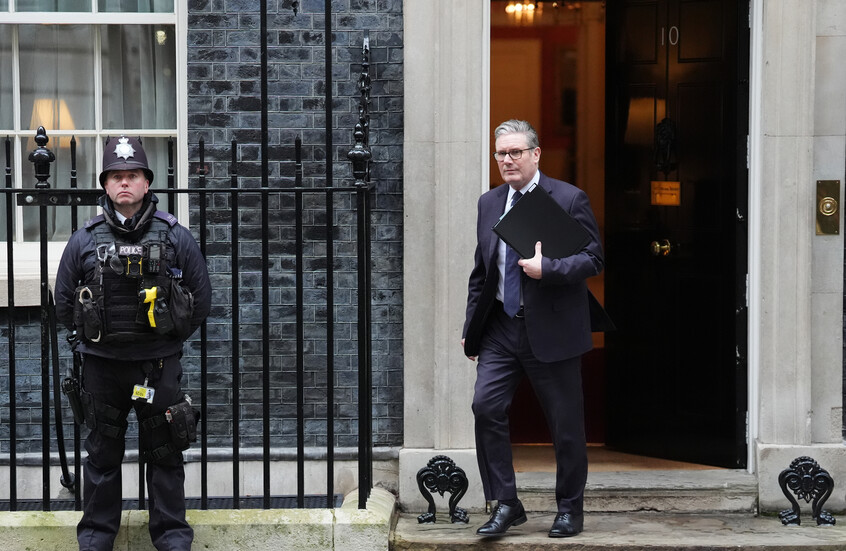 كير ستارمر يعلق على فضيحة متعلقة بالمجرم الجنسي إبستين هزت بريطانيا