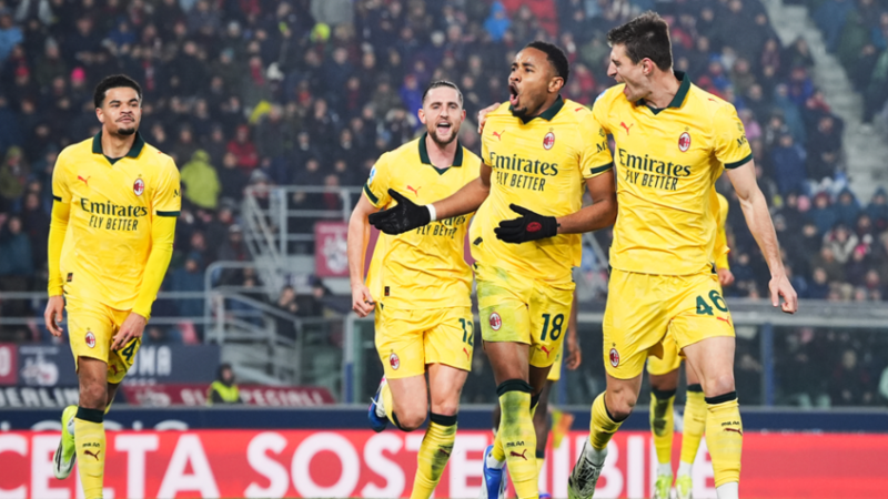 ميلان يهزم بولونيا بثلاثية ويواصل ملاحقة إنتر