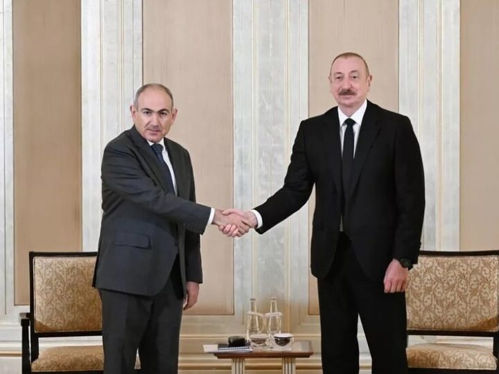 علييف وباشينيان يجتمعان في أبو ظبي