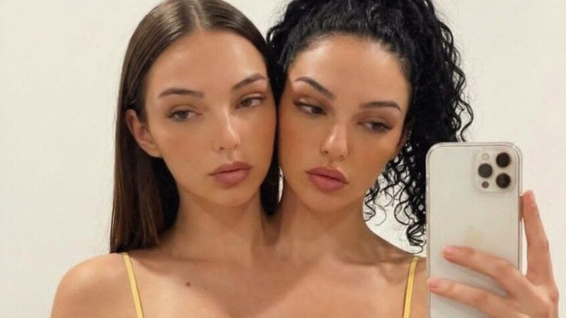 ظاهرة “فاليريا وكاميلا” تكتسح “إنستغرام”!