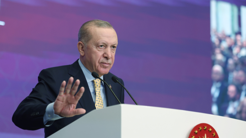 أردوغان ينهي أزمة انتقال كانتي من الاتحاد السعودي إلى فنربخشة التركي