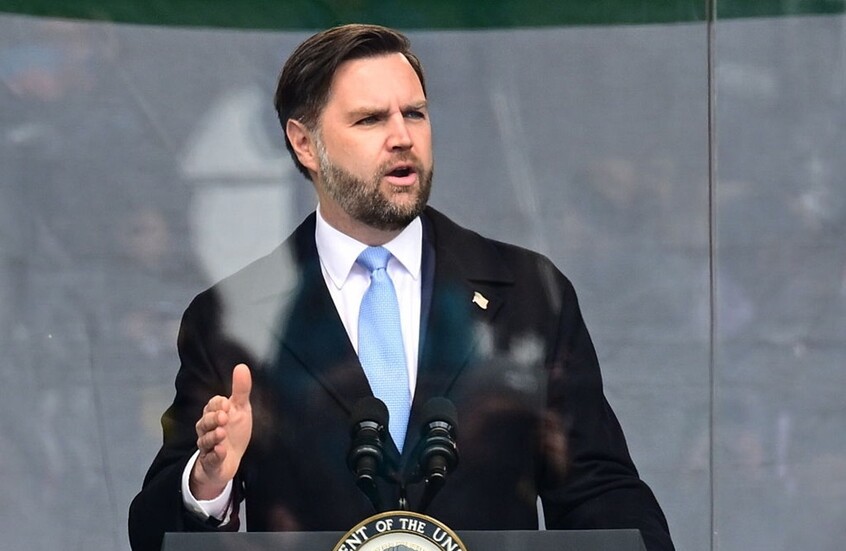 فانس يصف الدبلوماسية مع إيران بالصعبة بسبب “طبيعة النظام السياسي”