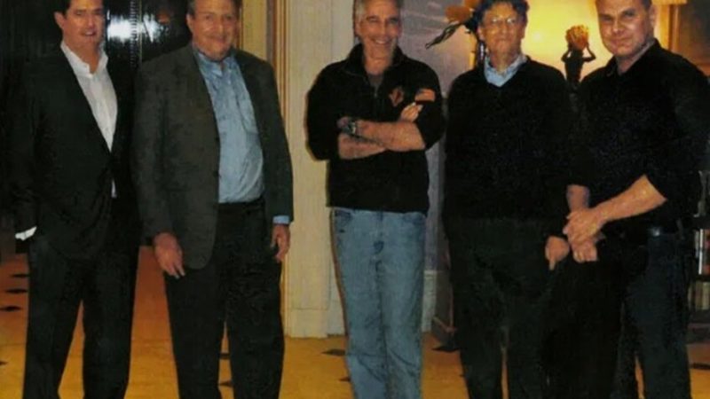 دعوة لمساءلة بيل غيتس تحت القسم بشأن علاقته بإبستين