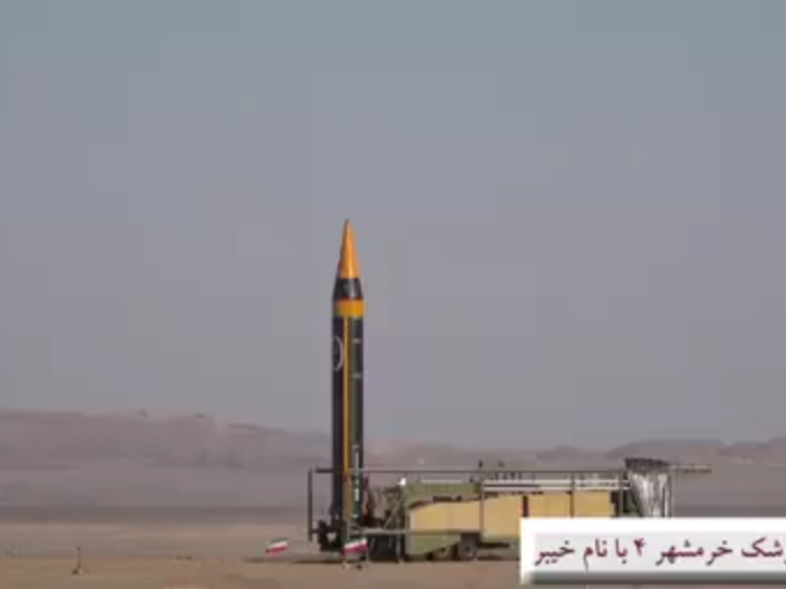 الحرس الثوري الإيراني يكشف عن صاروخ “يرفع مستوى قدرات للقوات المسلحة إلى “مستوى غير مسبوق”