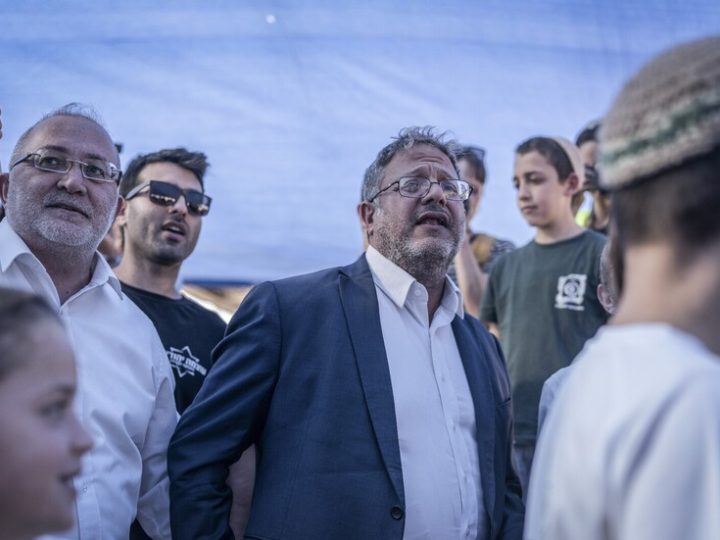 بن غفير يعترف بتنسيق سياسات اقتحام الأقصى مع نتنياهو