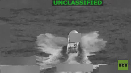 الجيش الأمريكي يعلن مقتل شخصين بهجوم نفذه على “قارب مخدرات” في المحيط الهادئ