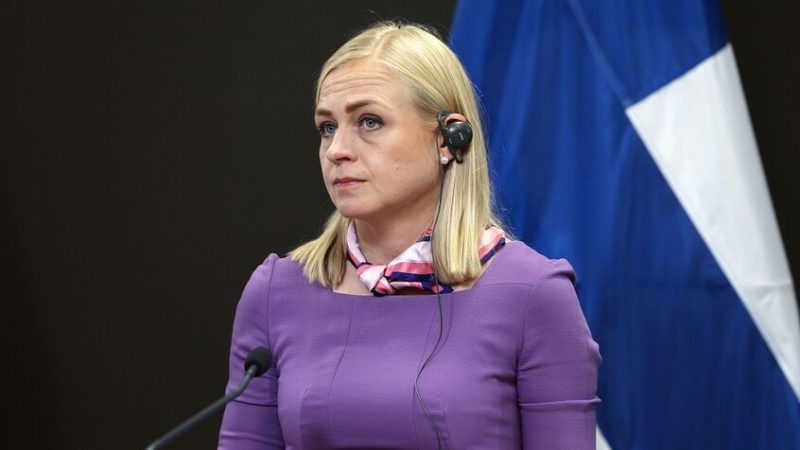 “نتمنى لكم الشفاء”.. زاخاروفا تسخر من تصريح لوزيرة الخارجية الفنلندية حول روسيا