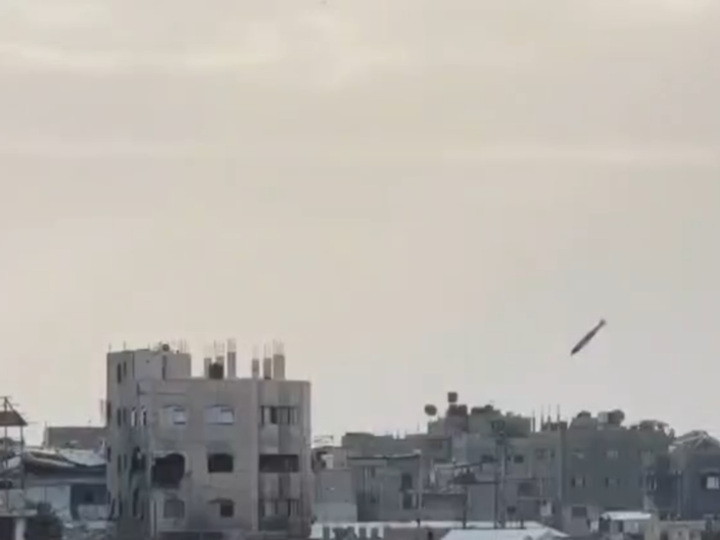 تصعيد عسكري واسع في غزة.. الجيش الإسرائيلي ينسف مباني ويستهدف المواطنين في مناطق متفرقة من القطاع