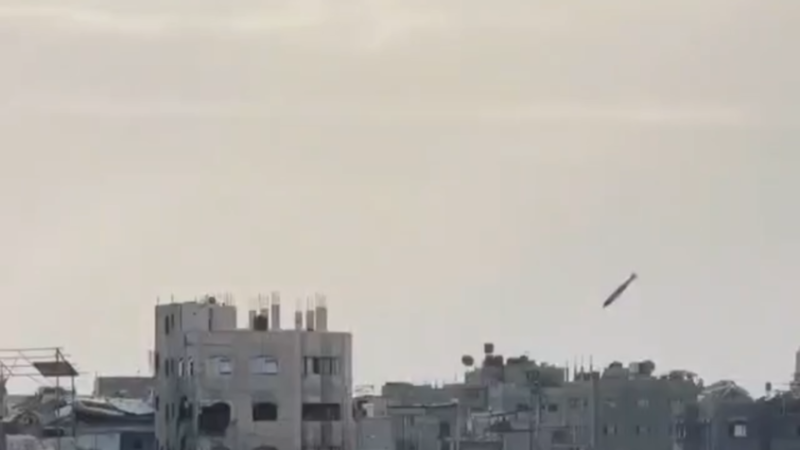 تصعيد عسكري واسع في غزة.. الجيش الإسرائيلي ينسف مباني ويستهدف المواطنين في مناطق متفرقة من القطاع