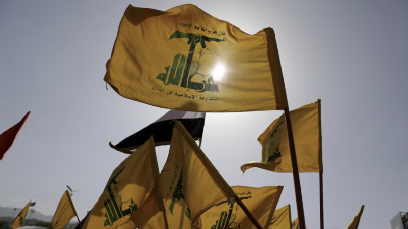 مصادر: حزب الله يقبل استقالة المسؤول الأمني البارز وفيق صفا