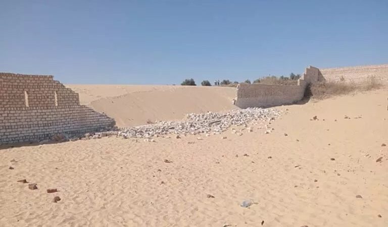 رحلة الموت.. النيابة المصرية تصرح بدفن 4 أطفال ضحايا حادث “أبو فانا” بالمنيا (صور + فيديو)