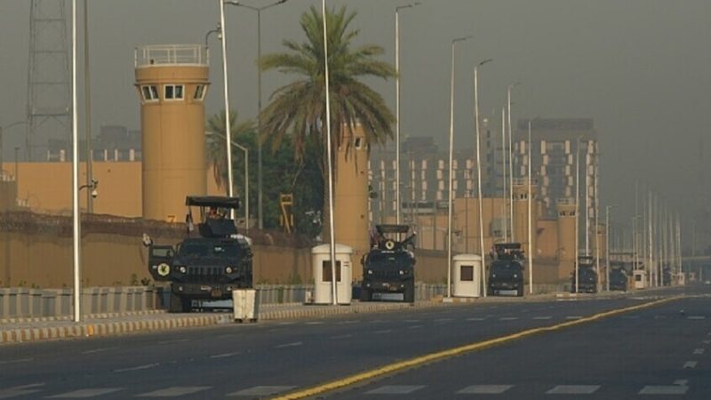 واشنطن تجري “تفجيرا أمنيا” بمنشأة دبلوماسية قرب مطار بغداد