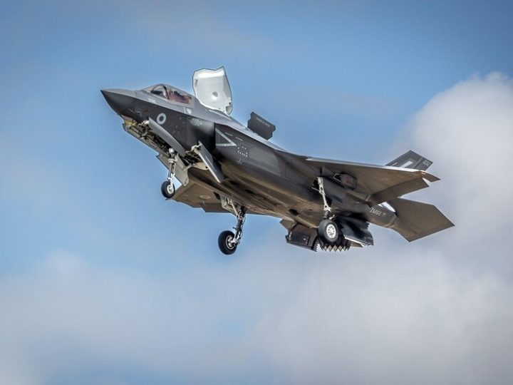 “التايمز”: بريطانيا تنقل 6 مقاتلات شبح “إف-35” إلى قبرص