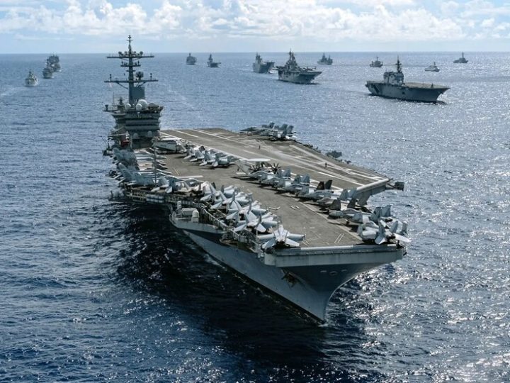 “أكسيوس”: كوشنر وويتكوف زارا حاملة الطائرات “يو إس إس أبراهام لينكولن” في بحر العرب