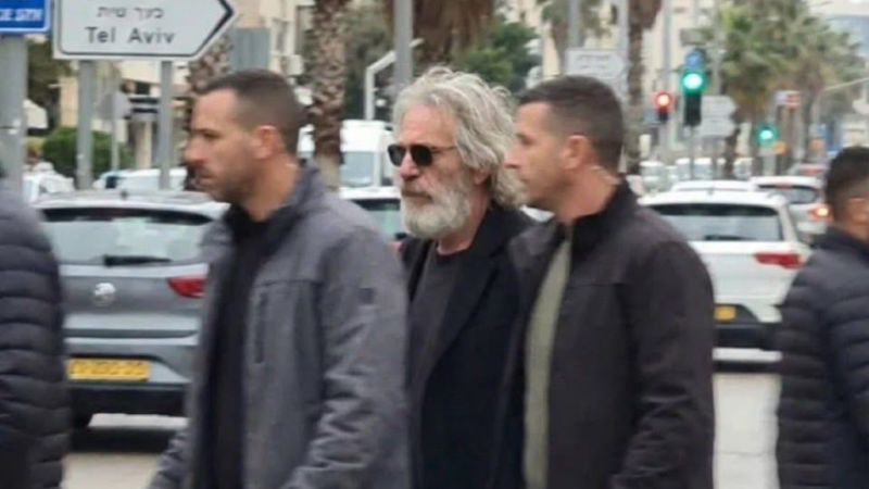 “إبستين في تل أبيب”.. صورة تثير عاصفة