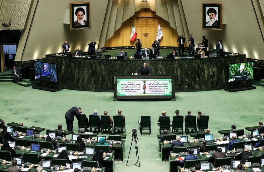 “أضرب موقعين وأنتم تردون”.. نائب إيراني يكشف تفاصيل رسالة ترامب إلى طهران