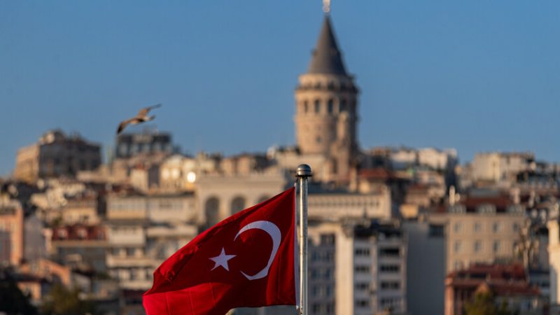 “فضيحة إبستين” في تركيا.. حزب معارض يطالب بطرد السفير الأمريكي وكشف أسرار إنجيرليك