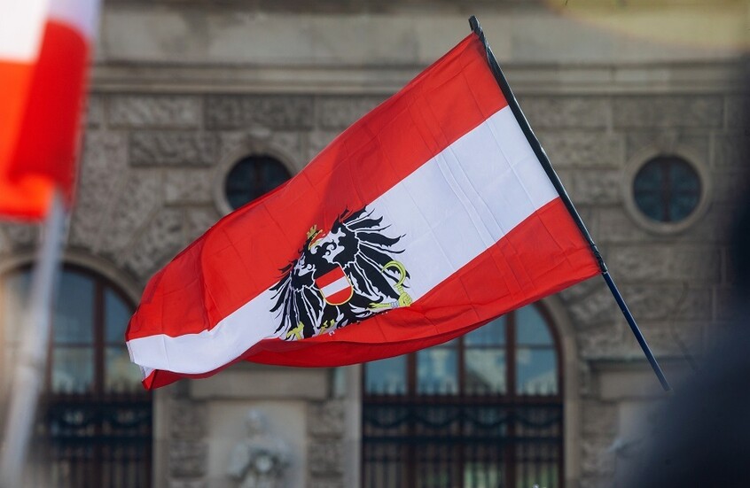 فيينا تشهد مظاهرة مناهضة للحكومة لمنع التقارب مع حلف “الناتو”