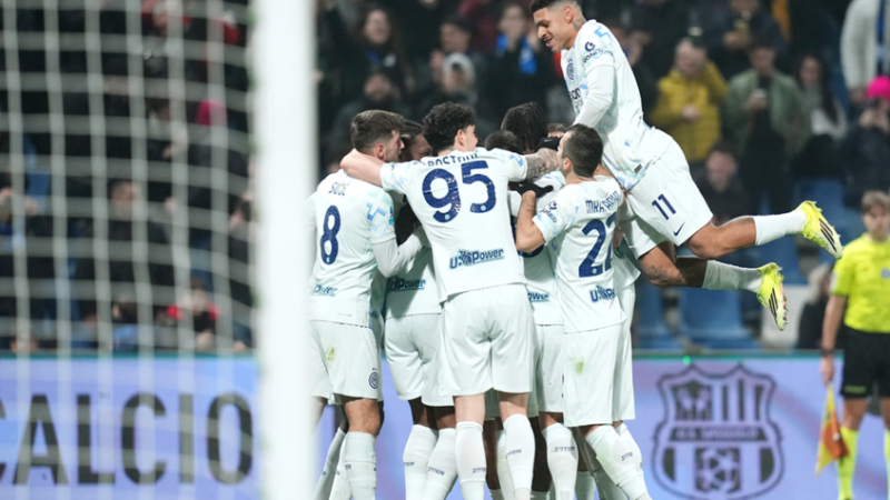 إنتر ميلان يكتسح ساسولو بخماسية ويعزز صدارته للدوري الإيطالي