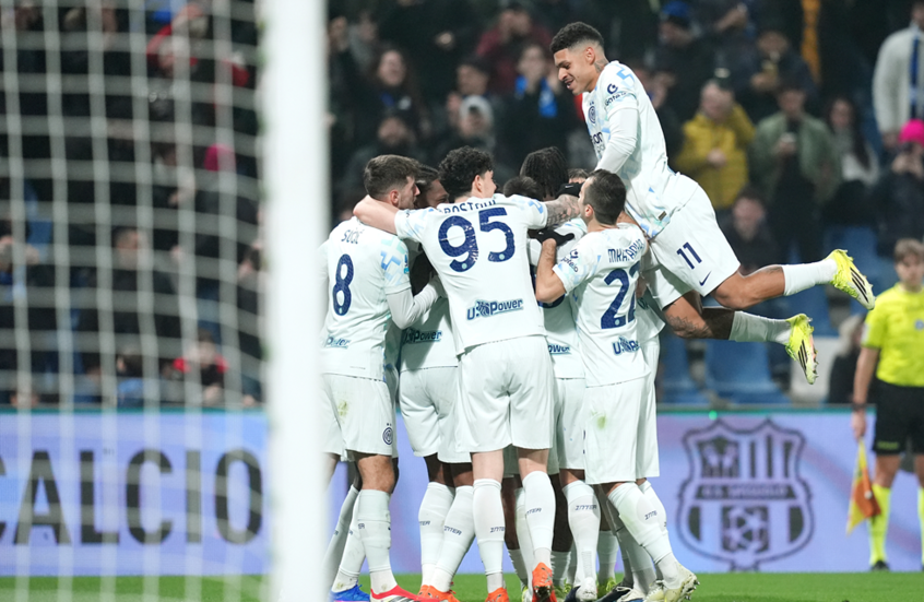 إنتر ميلان يكتسح ساسولو بخماسية ويعزز صدارته للدوري الإيطالي