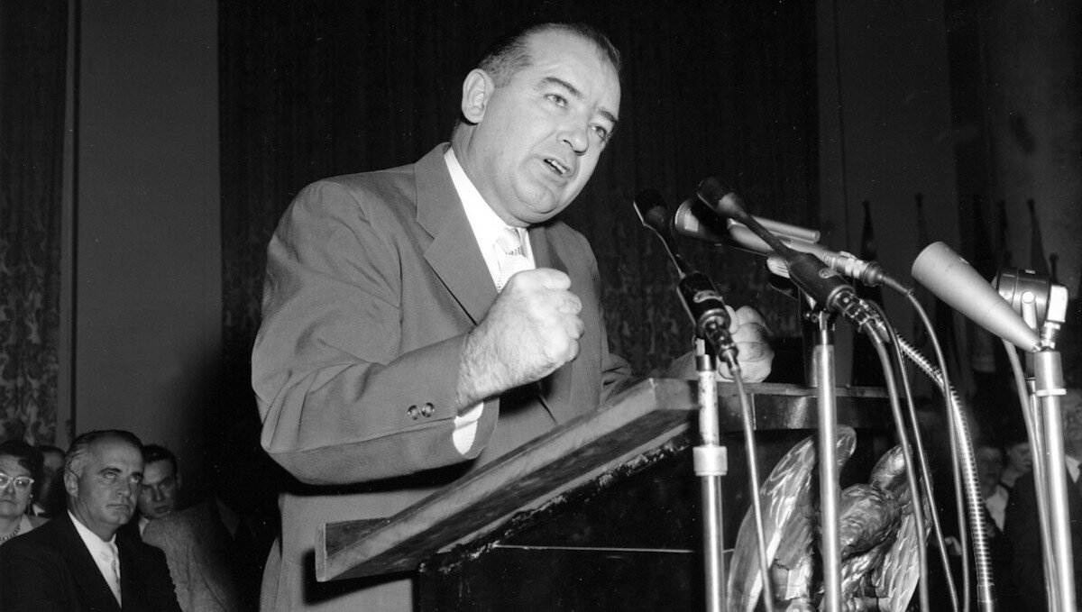 7 سنوات حوّلت الخوف إلى قانون والارتياب إلى وطنية في الولايات المتحدة