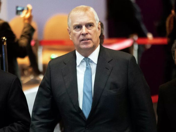 الأمير أندرو متهم بتسريب وثائق حكومية بريطانية لجيفري إبستين