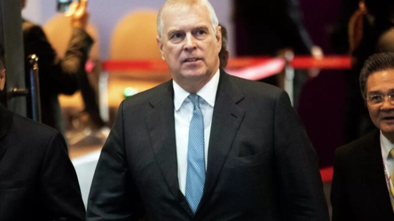 الأمير أندرو متهم بتسريب وثائق حكومية بريطانية لجيفري إبستين