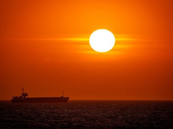 واشنطن تحذر السفن التجارية الأمريكية من خطر احتجازها بالقرب من إيران