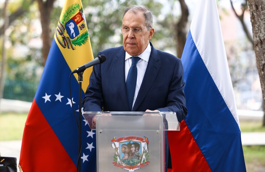 لافروف: نجدد التعبير عن تضامننا مع شعبي فنزويلا وكوبا