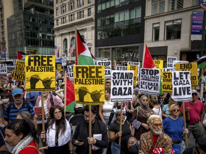 قاض أمريكي يرفض سعي ترامب لترحيل طالبة تركية مؤيدة للفلسطينيين