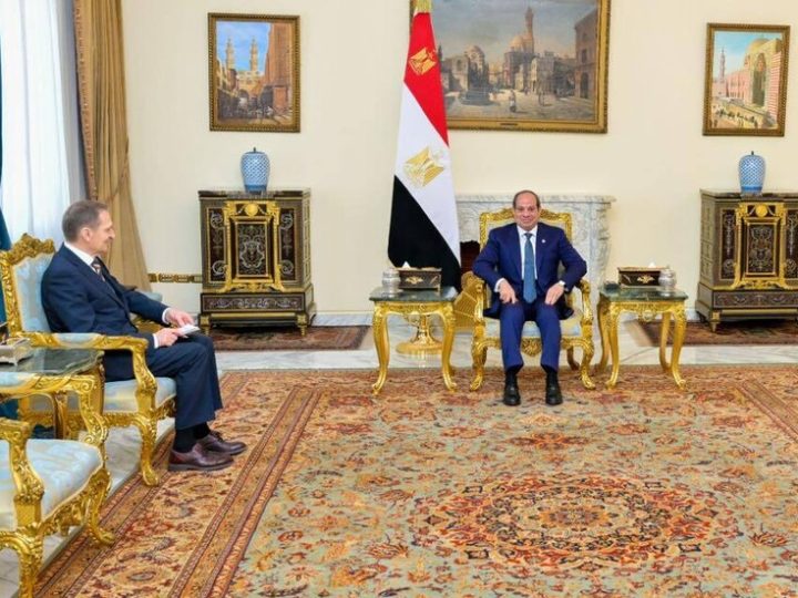 تنسيق مصري روسي رفيع المستوى.. السيسي يستقبل رئيس الاستخبارات الروسية