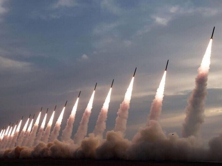 مصدر لـ”CNN”: تقييم تل أبيب يشير إلى أنه بدون تحرك عسكري رادع قد تمتلك إيران 2000 صاروخ باليستي