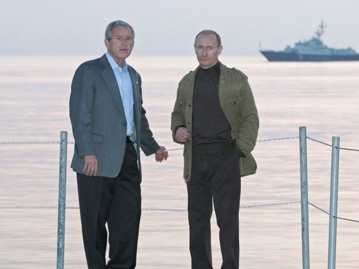 “قالها بنبرة حالمة”.. لافروف يستحضر عبارة من محادثة مع جورج بوش الابن حول الانتخابات الأمريكية