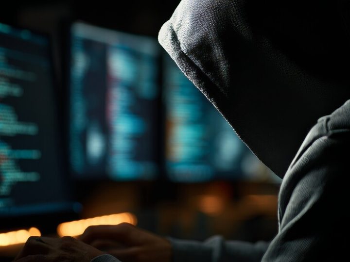 الشاباك يعلن إحباط محاولات اختراق حسابات مسؤولين كبار