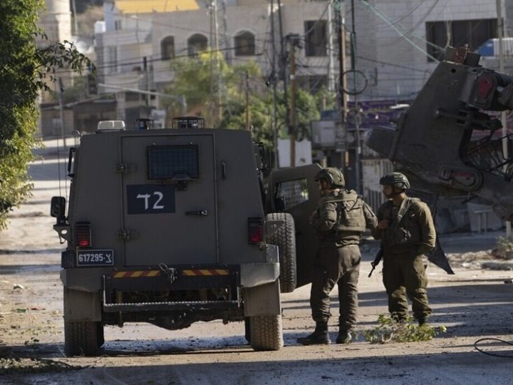 تقرير: الجيش الإسرائيلي يمنع الفلسطينيين من حرث أراضيهم بتعليمات من المستوطنين