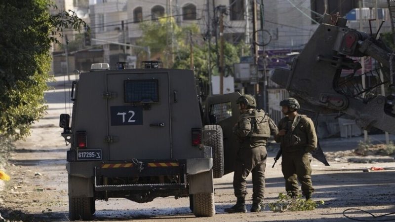 تقرير: الجيش الإسرائيلي يمنع الفلسطينيين من حرث أراضيهم بتعليمات من المستوطنين