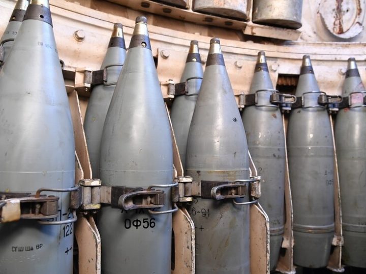 وكالة: مبادرة التشيك لتزويد القوات الأوكرانية بالقذائف تصطدم بنقص التمويل