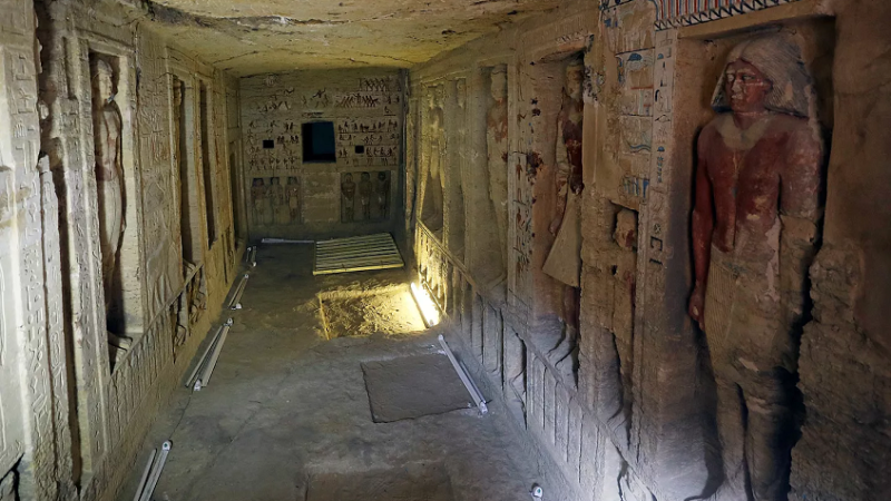 مصر.. قرارات قضائية بعد اختفاء لوحة أثرية تعود لعصر الدولة القديمة