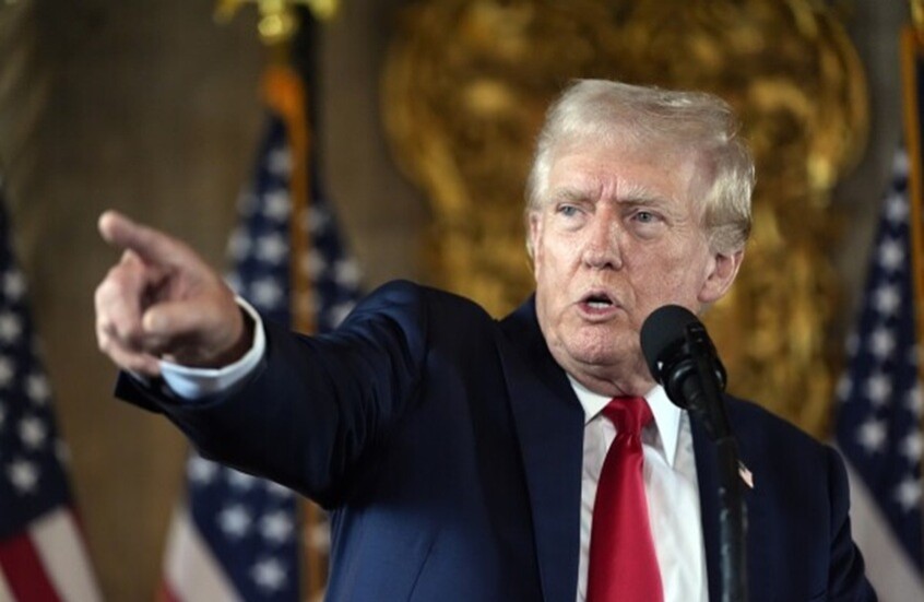 أبلغ عنه في 2006.. وثيقة جديدة تكشف اتصال ترامب بالشرطة عقب فتح تحقيق في قضية المجرم الجنسي إبستين