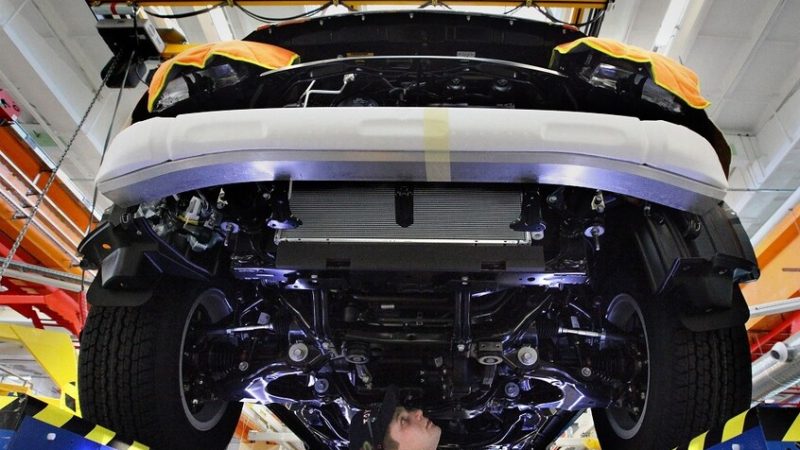 روسيا.. ستتم إعادة تشغيل مصنعين للسيارات