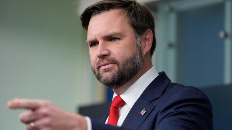 نائب الرئيس الأمريكي: إذا أراد الشعب الإيراني إسقاط النظام فهذا شأنه