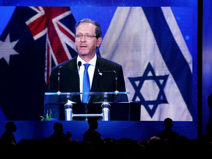 هرتصوغ يدعو المتظاهرين الأستراليين للاحتجاج ضد إيران لا ضد إسرائيل