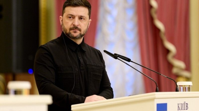 بيسكوف: موقف بوتين الداعي للقاء زيلينسكي في موسكو حصرا لم يتغير