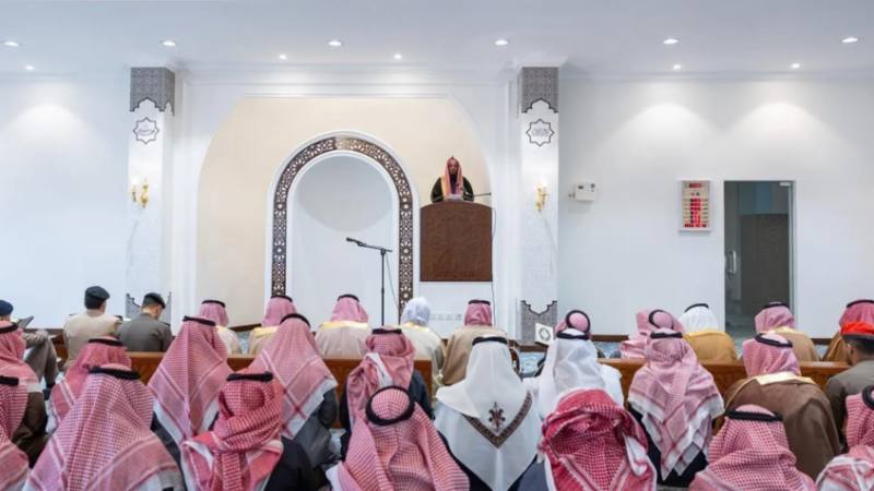 السعودية.. المصلون يؤدون صلاة الاستسقاء في جميع مناطق المملكة (صور)