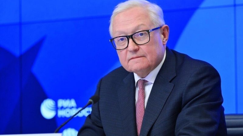 ريابكوف: موسكو وبكين تساعدان على تهيئة البيئة السياسية لمفاوضات إيران وأمريكا