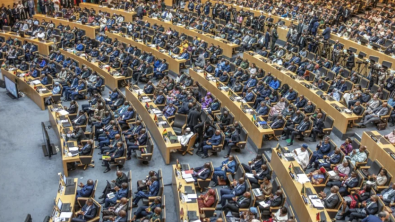 الصين تعلن إلغاء الرسوم الجمركية عن غالبية الدول الإفريقية بدءا من مايو